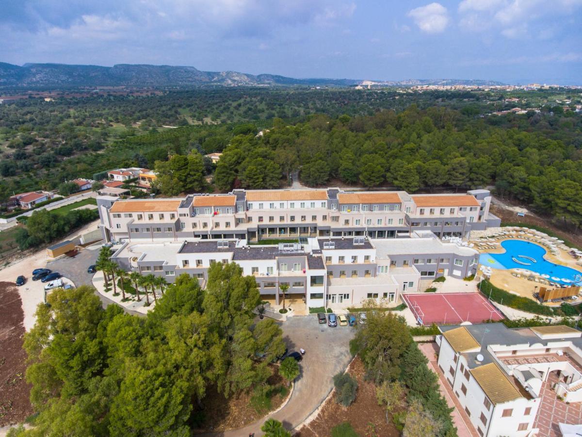 Futura Club Spiagge Bianche Hotel Fontane Bianche Kültér fotó