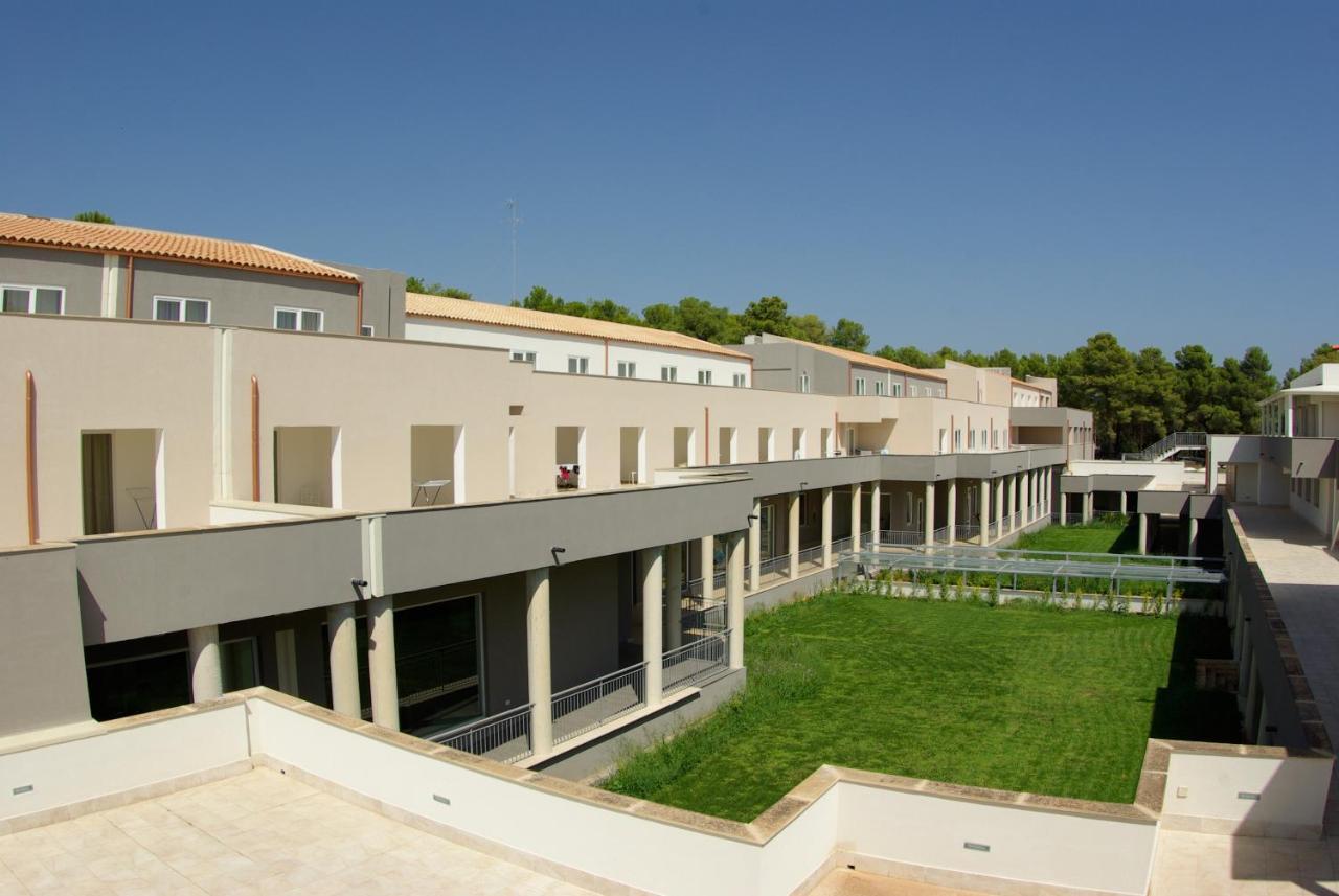 Futura Club Spiagge Bianche Hotel Fontane Bianche Kültér fotó